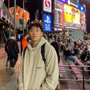 Meet your Posher, Roy